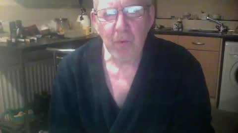 Snapshot of discovery63 chatting on 12-16-24, 05:43 discovery63 online show from 12-16-24, 05:43