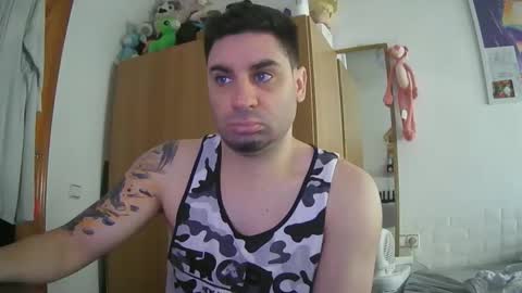 Snapshot of diselobienclaro chatting on 04-20-26, 10:18 diselobienclaro online show from 04-20-26, 10:18