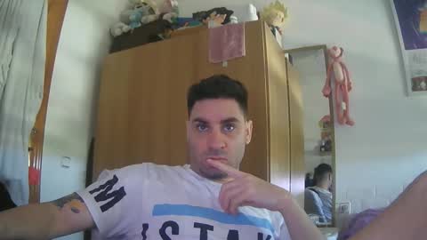 Snapshot of diselobienclaro chatting on 05-12-26, 10:23 diselobienclaro online show from 05-12-26, 10:23
