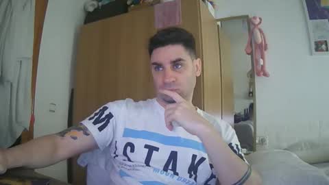 Snapshot of diselobienclaro chatting on 05-21-26, 11:17 diselobienclaro online show from 05-21-26, 11:17