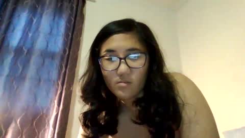 Snapshot of disneymom2030 chatting on 11-02-25, 10:23 disneymom2030 online show from 11-02-25, 10:23