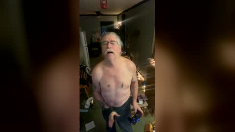 dispencer74 online show from 02-08-26, 11:41