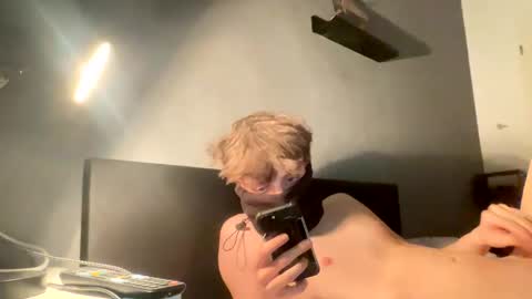 Snapshot of ditwink19 chatting on 03-01-26, 08:00 ditwink19 online show from 03-01-26, 08:00