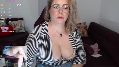 Diva online show from 01-09-25, 01:39