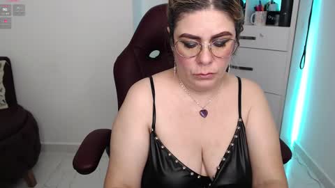 Diva online show from 02-21-25, 02:06
