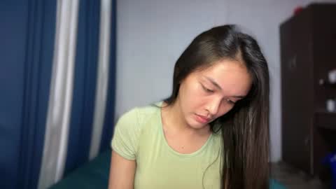 Snapshot of divina_graciaxx chatting on 07-15-26, 03:12 DIVINA online show from 07-15-26, 03:12