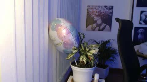 Hera online show from 12-17-25, 10:10