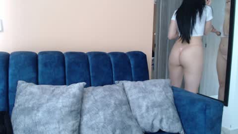 Snapshot of divineisis chatting on 04-27-26, 12:36 Hera online show from 04-27-26, 12:36