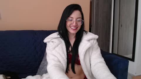 Snapshot of divineisis chatting on 05-11-26, 04:04 Hera online show from 05-11-26, 04:04