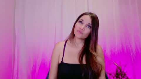 DivineLynn online show from 01-20-25, 07:46