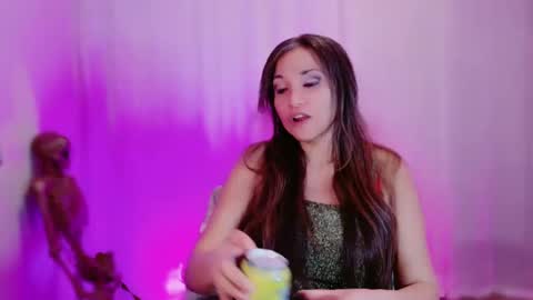 DivineLynn online show from 02-07-25, 12:28