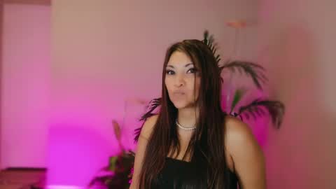 DivineLynn online show from 04-19-26, 06:10