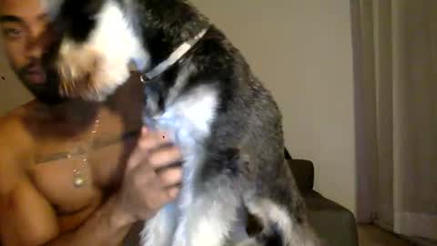 Divine Duo  online show from 12-22-24, 09:42