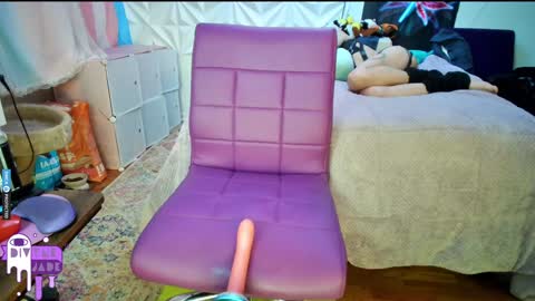 Snapshot of divynejade chatting on 12-01-24, 10:43 Jade Divyne online show from 12-01-24, 10:43