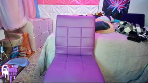 Snapshot of divynejade chatting on 12-12-24, 10:02 Jade Divyne online show from 12-12-24, 10:02