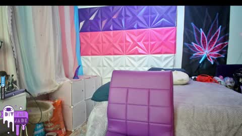 Snapshot of divynejade chatting on 12-27-24, 10:55 Jade Divyne online show from 12-27-24, 10:55