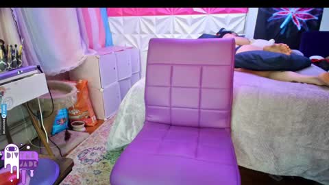 Snapshot of divynejade chatting on 12-30-24, 10:10 Jade Divyne online show from 12-30-24, 10:10