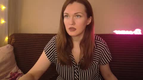 Snapshot of dixiemiller chatting on 01-22-25, 09:35 Dixiemiller online show from 01-22-25, 09:35