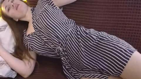 Snapshot of dixiemiller chatting on 01-09-26, 04:43 Dixiemiller online show from 01-09-26, 04:43