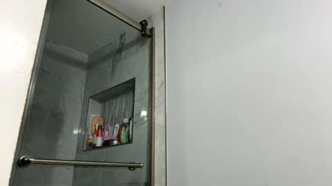 Snapshot of dixkzilla chatting on 11-19-25, 06:30 dixkzilla online show from 11-19-25, 06:30