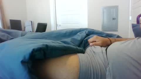 Snapshot of dj9469615 chatting on 09-21-25, 02:08 dj9469615 online show from 09-21-25, 02:08