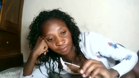 Snapshot of djamellah chatting on 05-21-26, 10:55 djamellah online show from 05-21-26, 10:55