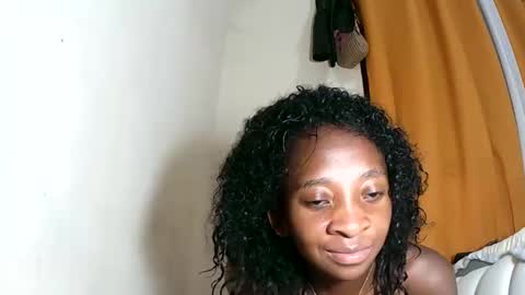 Snapshot of djamellah chatting on 06-08-26, 01:20 djamellah online show from 06-08-26, 01:20