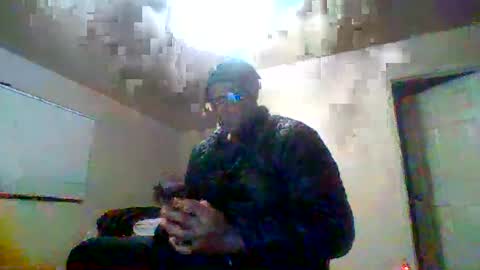 Snapshot of djbignuttsbrownass24 chatting on 02-04-25, 04:05 djbignuttsbrownass24 online show from 02-04-25, 04:05