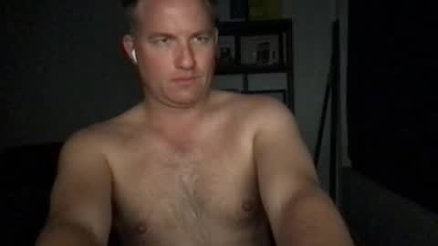 Snapshot of djswpy chatting on 05-29-26, 05:49 TriflinYoBitch online show from 05-29-26, 05:49
