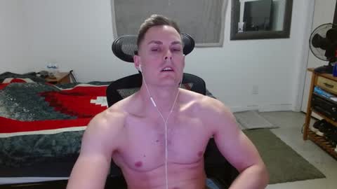 Snapshot of dmoney212 chatting on 05-17-26, 06:55 dmoney212 online show from 05-17-26, 06:55