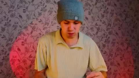Snapshot of dobrovoritel chatting on 04-19-26, 02:55 Robert online show from 04-19-26, 02:55