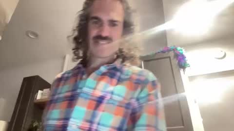 Snapshot of doctorjwillseeyounow chatting on 10-04-25, 01:36 doctorJwillseeyounow online show from 10-04-25, 01:36