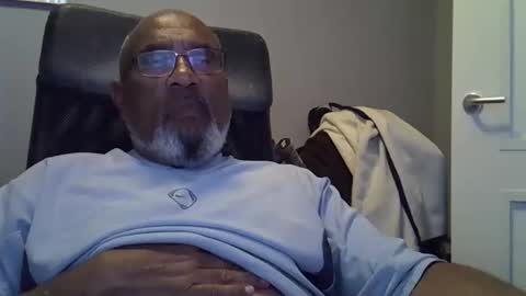Snapshot of dofrank969 chatting on 06-03-26, 12:02 dofrank969 online show from 06-03-26, 12:02