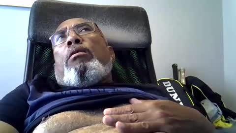 Snapshot of dofrank969 chatting on 06-08-26, 03:45 dofrank969 online show from 06-08-26, 03:45