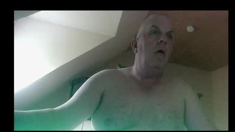 Snapshot of doggy2629 chatting on 05-14-26, 06:20 doggy2629 online show from 05-14-26, 06:20