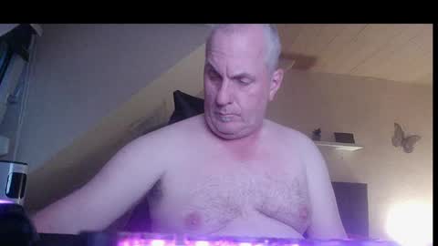 Snapshot of doggy2629 chatting on 06-01-26, 08:43 doggy2629 online show from 06-01-26, 08:43