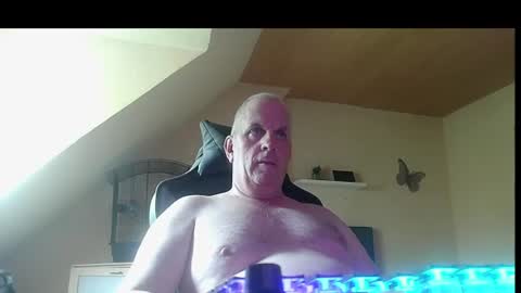 doggy2629 online show from 06-21-26, 08:39