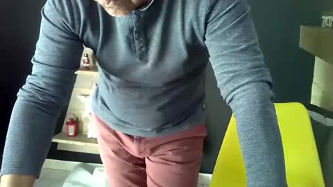 Snapshot of doggydaddi chatting on 12-16-24, 11:01 Alex online show from 12-16-24, 11:01