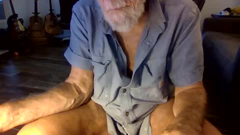 Snapshot of dogluc7 chatting on 04-27-26, 09:57 dogluc7 online show from 04-27-26, 09:57