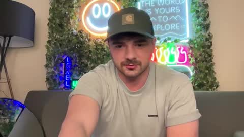 Snapshot of dohmerboyz chatting on 02-25-26, 04:22 GIJO online show from 02-25-26, 04:22