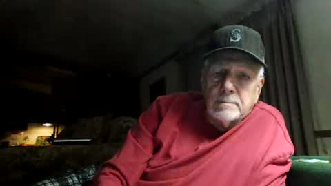 Snapshot of doingmyself69 chatting on 11-27-25, 01:29 doingmyself69 online show from 11-27-25, 01:29