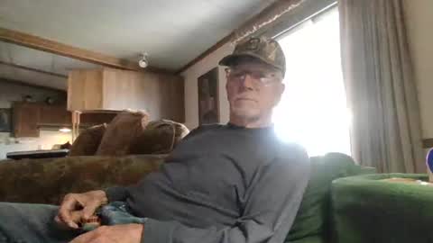 Snapshot of doingmyself69 chatting on 03-26-26, 06:35 doingmyself69 online show from 03-26-26, 06:35