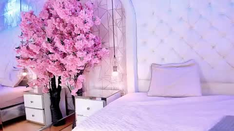 Snapshot of dojameow_1 chatting on 06-07-26, 04:27 online show from 06-07-26, 04:27