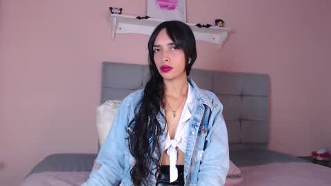 Dolce online show from 10-29-25, 01:46