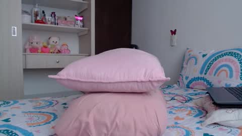 Snapshot of dolcevainin chatting on 01-11-26, 05:18 Dolcevainin online show from 01-11-26, 05:18