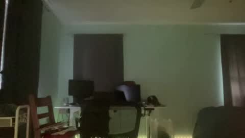 Snapshot of dolins chatting on 07-19-26, 02:32 dolins online show from 07-19-26, 02:32
