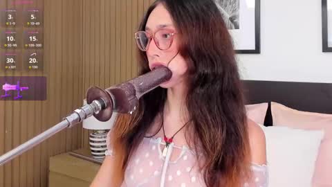 Bella  online show from 09-24-25, 08:12