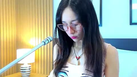 Snapshot of doll_bella_ chatting on 07-07-26, 07:40 Bella online show from 07-07-26, 07:40