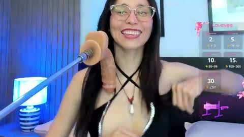 Snapshot of doll_bella_ chatting on 07-12-26, 08:00 Bella online show from 07-12-26, 08:00