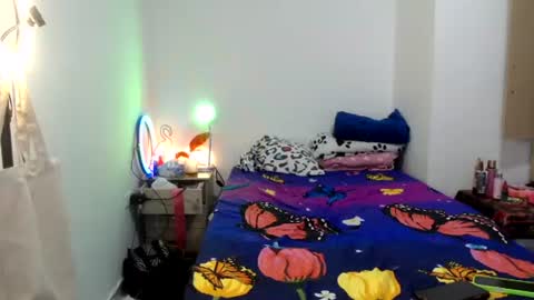 Snapshot of doll_sary chatting on 06-24-26, 11:15 Catherine XXX online show from 06-24-26, 11:15
